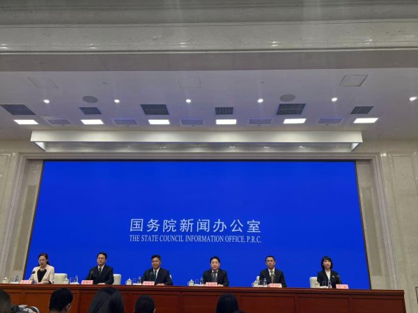 本信选配 商务部：将出台涉及住宿业、铁路与旅游融合发展等系列政策文件