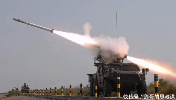 创元网配资 解放军终于等来了它！红旗13雪中送炭，补齐高机动部队的致命短板